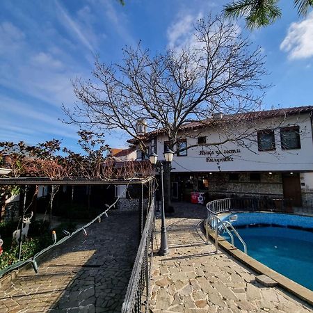 Къща За Гости Билдникс Malko Turnovo Ngoại thất bức ảnh
