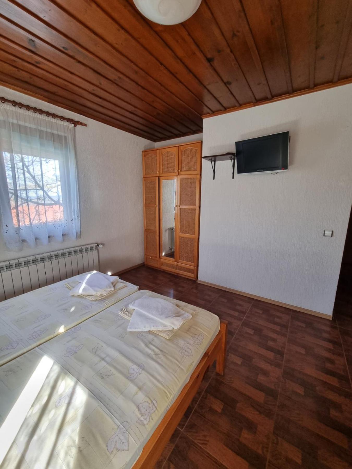 Къща За Гости Билдникс Malko Turnovo Ngoại thất bức ảnh