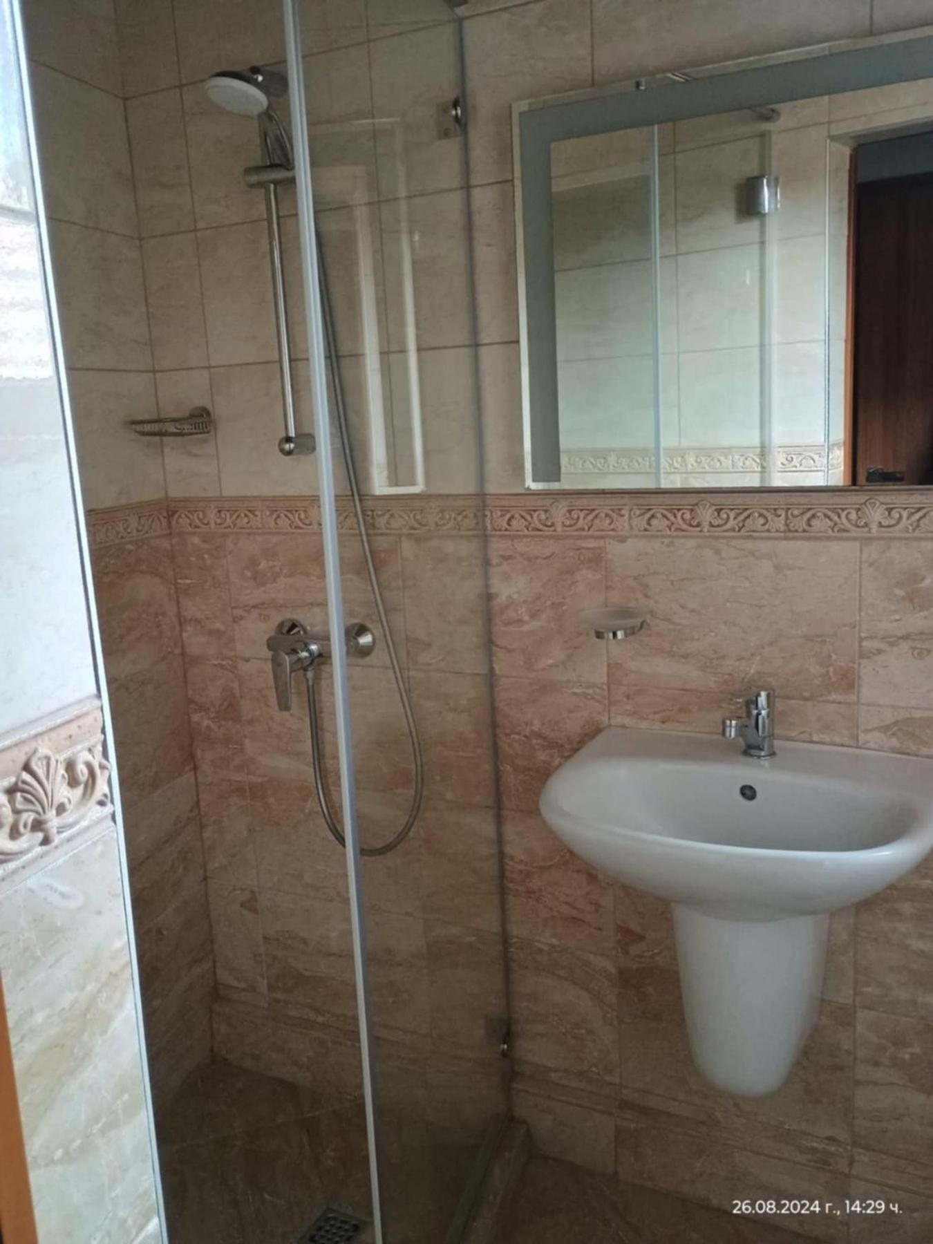 Къща За Гости Билдникс Malko Turnovo Ngoại thất bức ảnh